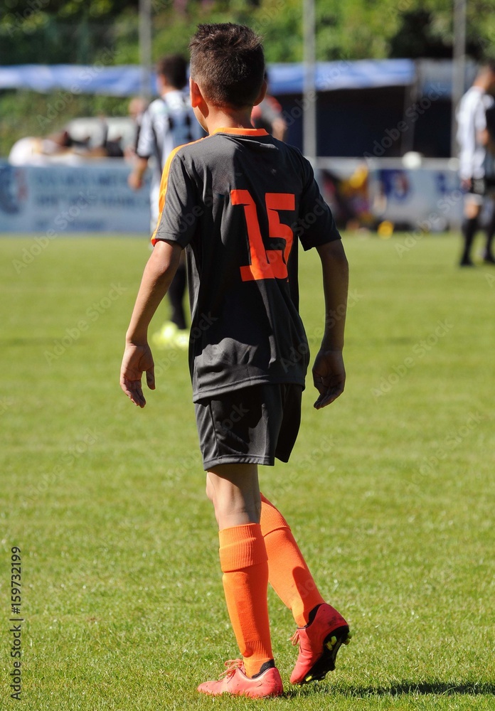 un jeune footballeur