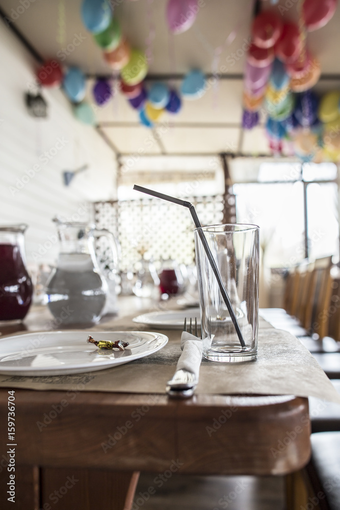 Preparation of banquet tables and café premises for children's party. Preparation of banquet tables and café premises for children's party.