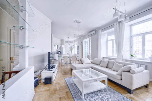 Fototapeta Naklejka Na Ścianę i Meble -  Modern interior room and white spacious apartment.