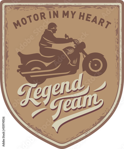 Мотоциклист, Команда легенда, Мотор в моем сердце, мотоцикл, Спорт, нашивка, коричневый фон, иллюстрация