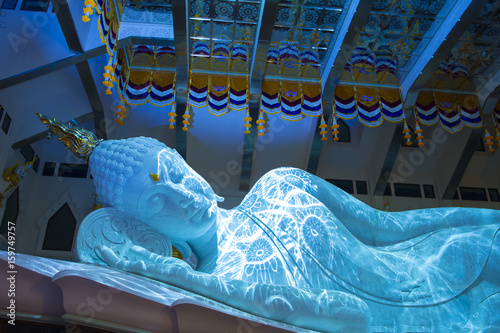 Canvas Print Sleeping Buddha image inside Wat Pa Phu Kon in Udon Thani, Thailand