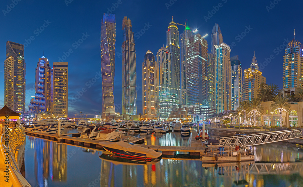 Dubai - The evening Marina towers.