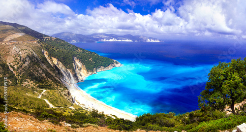 Fototapeta Naklejka Na Ścianę i Meble -  One of the most beautiful beaches of Greece- Myrtos bay in Kefalonia, Ionian islands