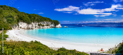 Fototapeta Naklejka Na Ścianę i Meble -  beautiful Ionian islands - Anti Paxos with turquoise beaches. Greece