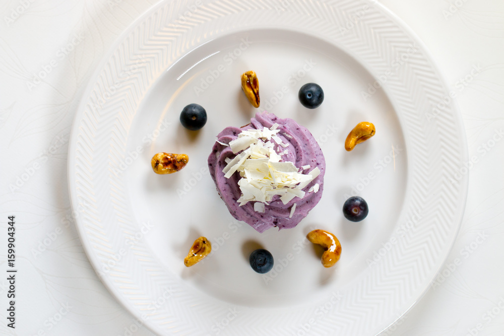 Fototapeta premium Cupcake on plate