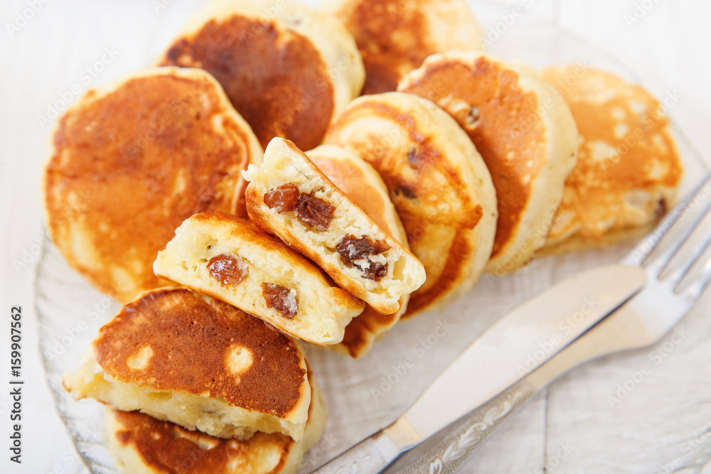 Fritters with raisins. 