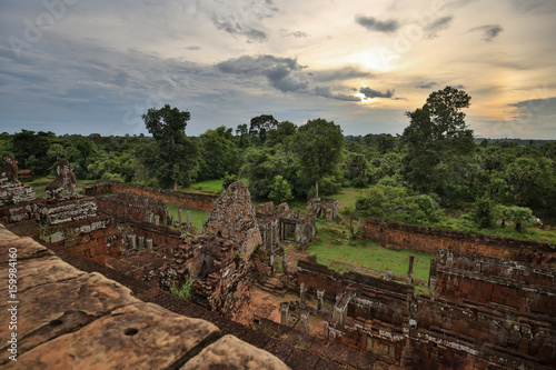 Sonnenuntergang am Pre Rup Tempel in Angkor, Kambodscha