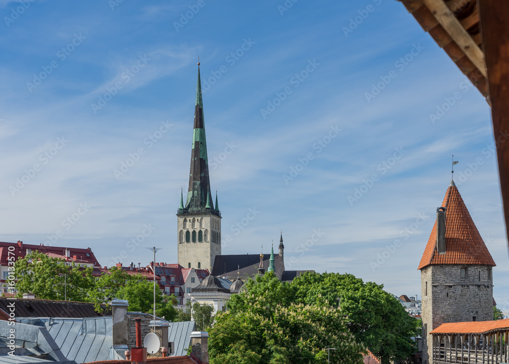 Obraz premium Scenic summer beautiful aerial of the Old Town in Tallinn, Estonia
