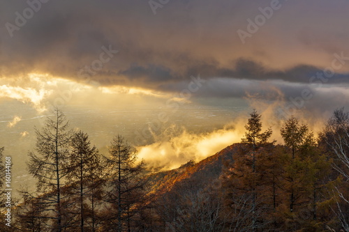 甘利山から見る日の出の風景