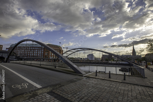 Brücke über die Elbe in Hamburg