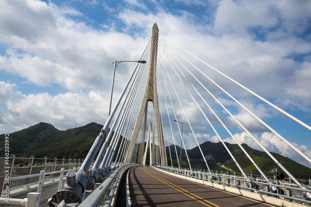 Obraz premium 하늘과 선의 아름다움