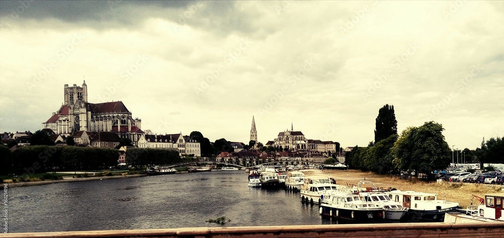 Cloudy Auxerre
