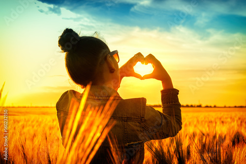 silhouette heart