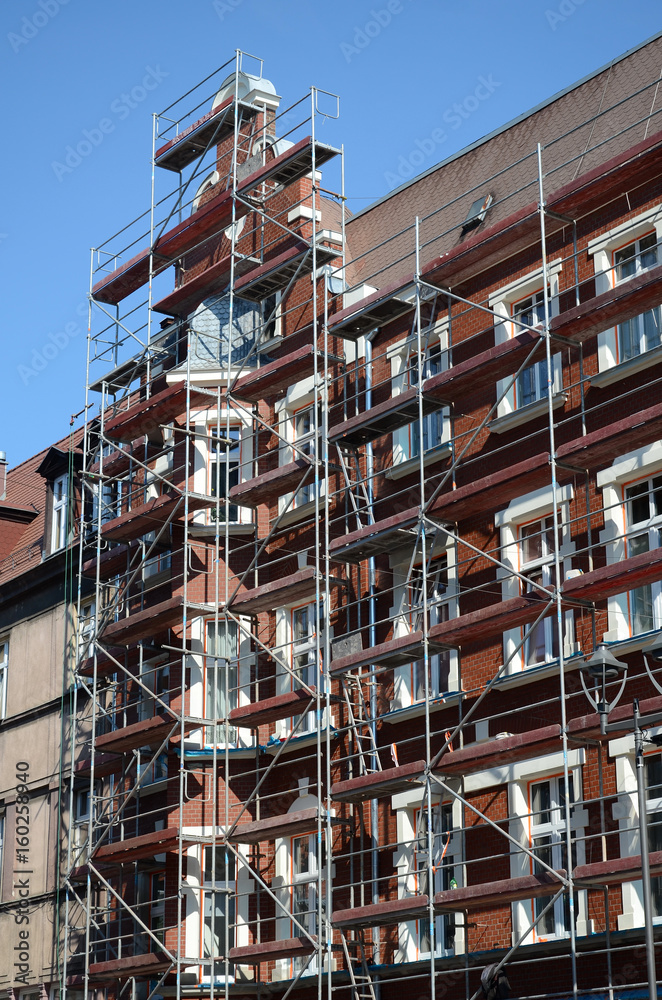 Scaffolding on a townhouse