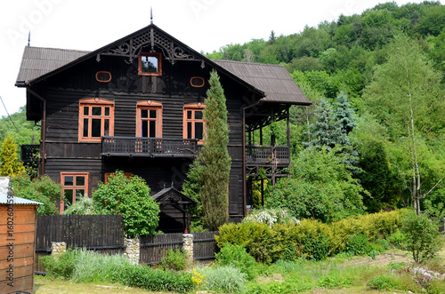 Obraz na płótnie Old wooden house w salonie