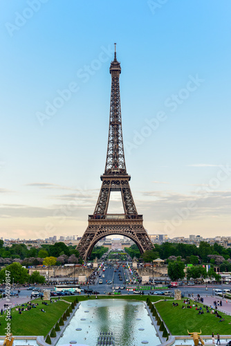 Eiffel Tower - Paris, France © demerzel21