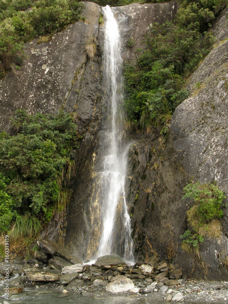 Fototapeta premium Flowing Water - Franz Josef Glacier, New Zealand