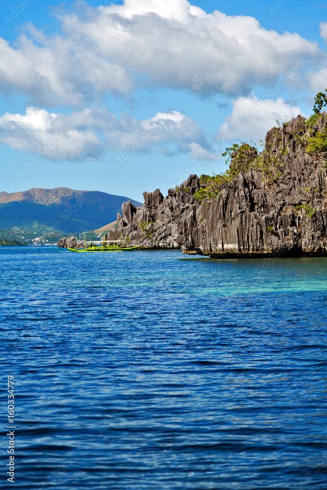 Obraz premium from a boat in beautiful panorama coastline sea and rock
