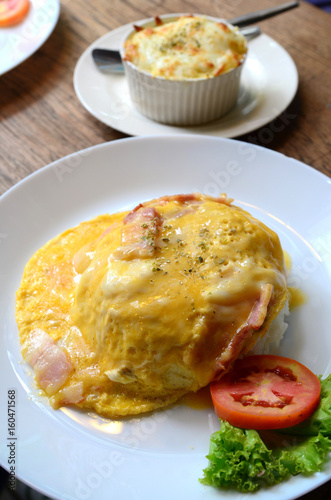 omelet eggs  © chaivit