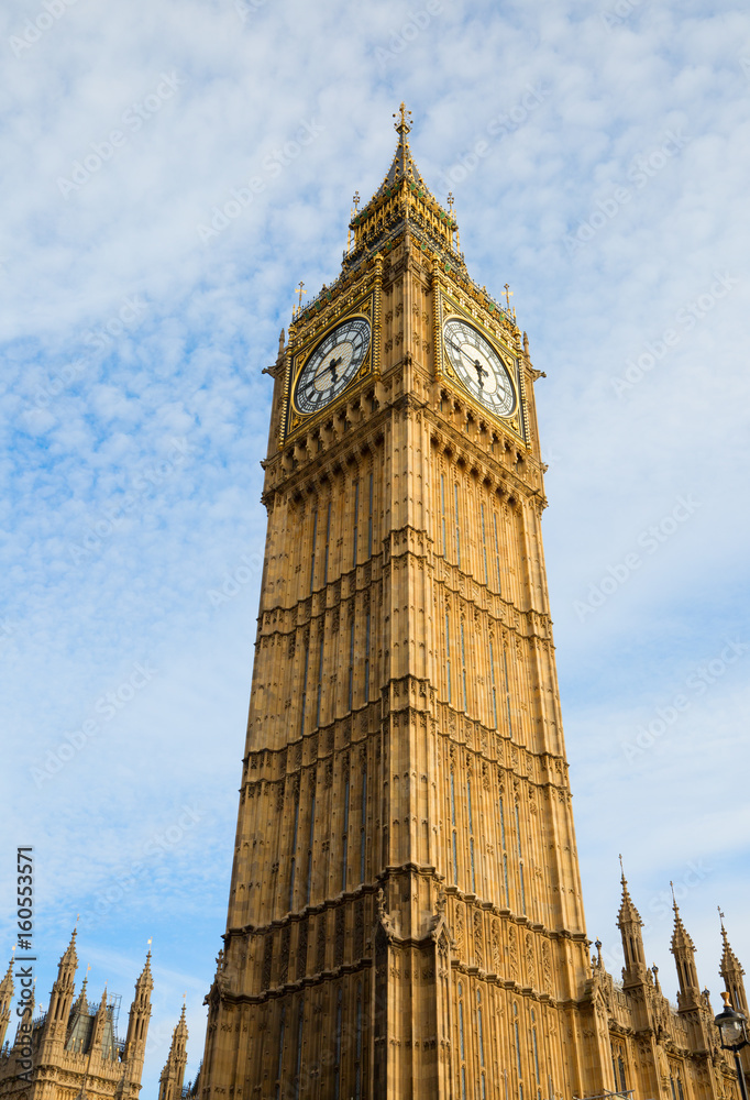 London. Big Ben clock tower.