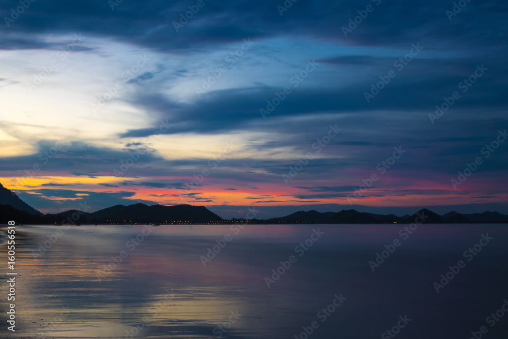 Dramatic coastline sunset with twilight time : Seascape