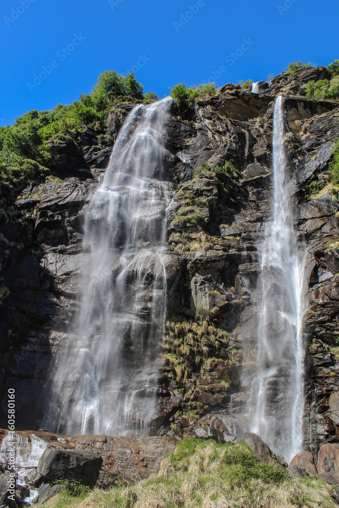 Fototapeta premium cascada del deshielo