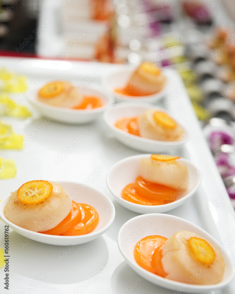 Fried scallops with orange jam Fried scallops with orange jam