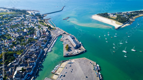Obraz na płótnie Vue aérienne sur la rade et le port du Croisic en Loire Atlantique, France