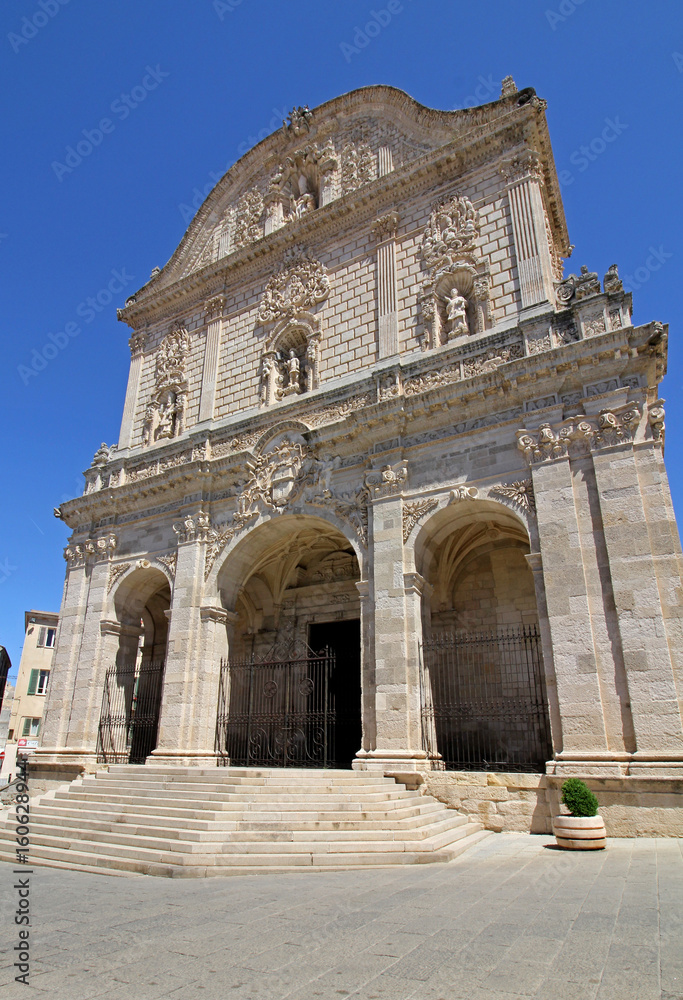 la facciata barocca del Duomo di Sassari