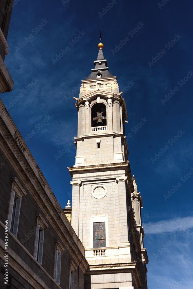 Campanario Catedral de la Almudena de Madrid
