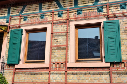 Fenster an einem alten Fachwerkhaus