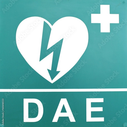 AED ( Automated External Defibrillator ) heart and thunderbolt