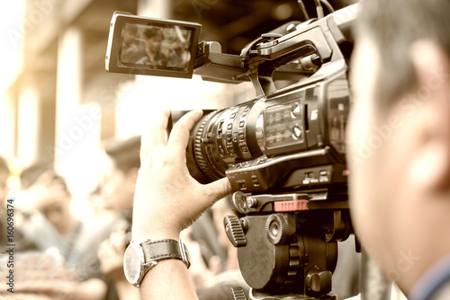 News conference. Spokesman.