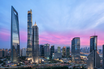 Papier peint photo Shanghai Shanghai au coucher du soleil doré  © YANG WEI CHEN 