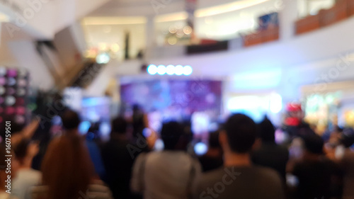 Blurring of indoor events with lots of people © Jiranat-K