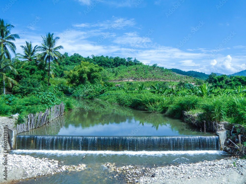 Fototapeta premium Weir overflow background