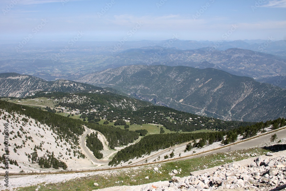 Fototapeta premium Le mont Ventoux dans le Vaucluse