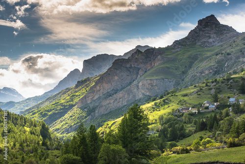 Tableau sur toile Amazing view over Alps and valley,France