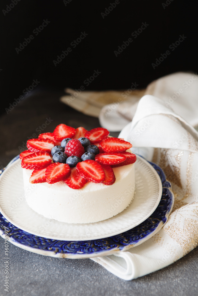 Vanillal cheesecake with strawberry Vanillal cheesecake with strawberry