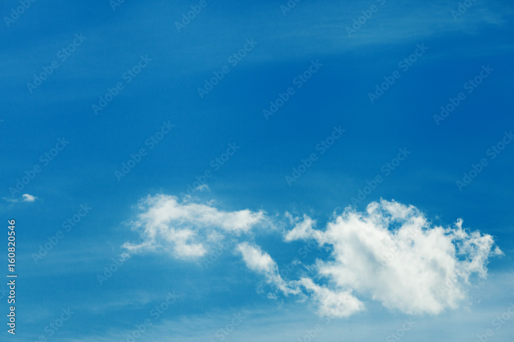 Obraz premium Clouds against the blue sky