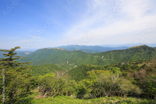 徳島県三好市 剣山山頂への遊歩道からの風景