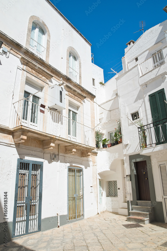 Fototapeta premium Alleyway. Martina Franca. Puglia. Italy.
