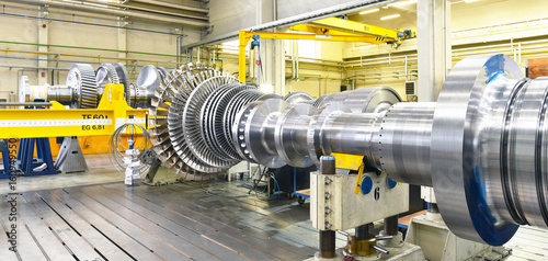 Panorama Dampfturbine im Maschinenbau - Herstellung in einer HiTech Fabrik // steam turbine in mechanical engineering - production in a HiTech factory photo