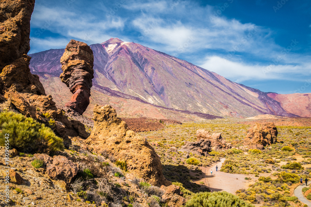 Pico del Teide with Roque Cinchado rock, Tenerife, Canary Islands, Spain