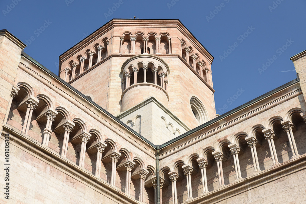 duomo chiesa palazzo campanile palazzo storico 