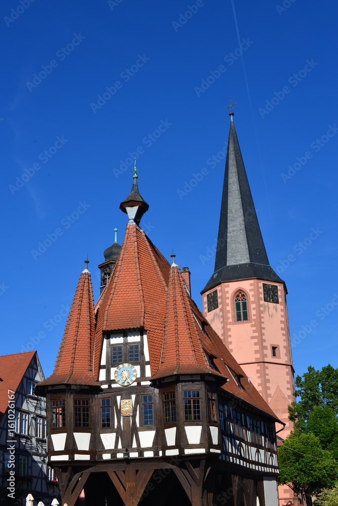 Altes Rathaus und Stadtkirche in Michelstadt Südhessen Odenwaldkreis