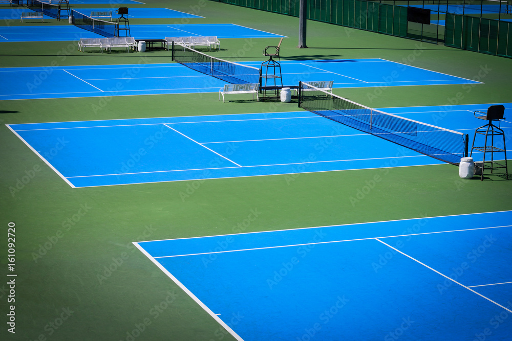 blue tennis court