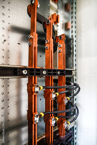 Obraz na płótnie Copper busbar for power and distribution w salonie