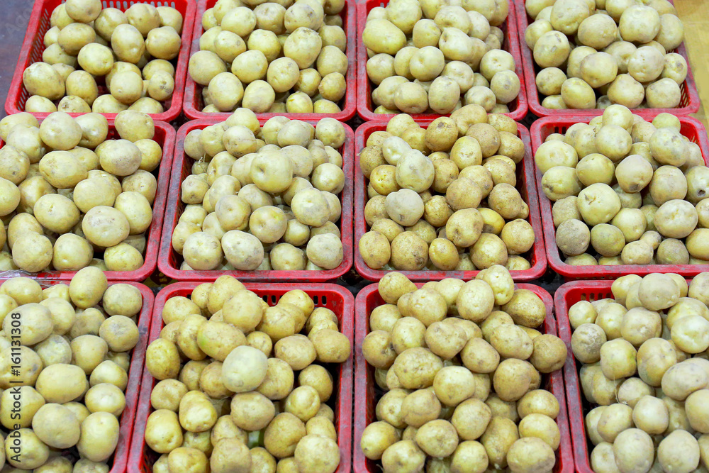 Potato in Auction Market