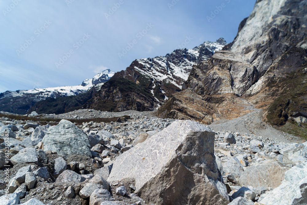 Obraz premium Rocky Mountains with snow covered